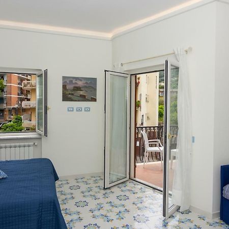 Ambra Sorrento Suites Short Rent מראה חיצוני תמונה