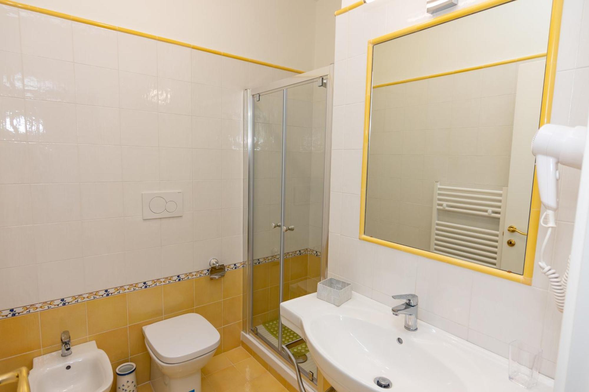 Ambra Sorrento Suites Short Rent מראה חיצוני תמונה