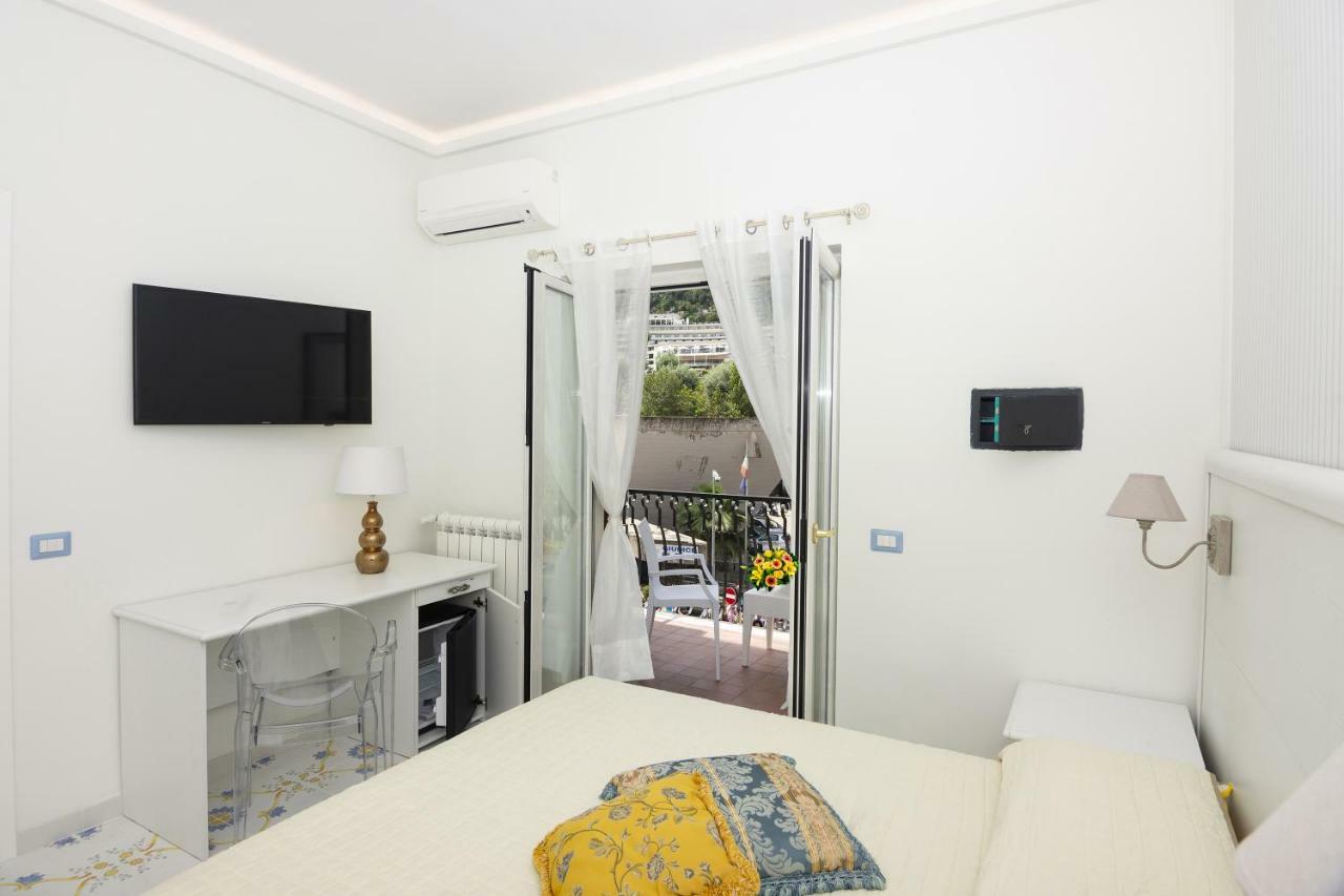 Ambra Sorrento Suites Short Rent מראה חיצוני תמונה